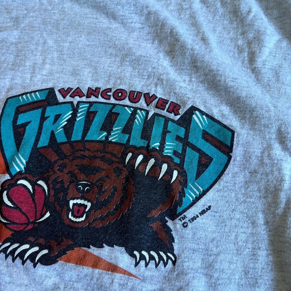Vintage Vancouver Grizzlies 1994 NBA Basketball Tee RARE - Picture 4 of 6